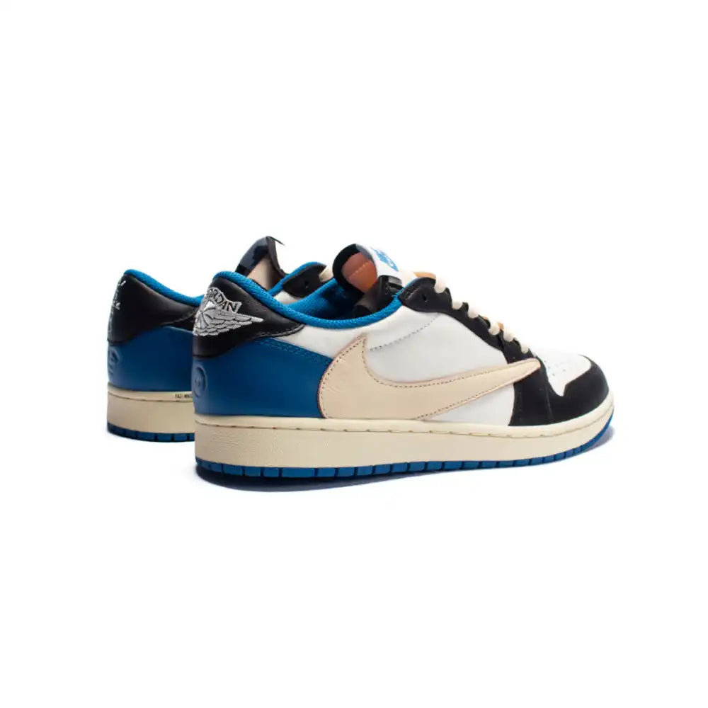 Tênis Air Jordan 1 Low Travis Scott - Azul/Branco/Preto "Fragment"