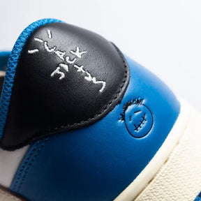 Tênis Air Jordan 1 Low Travis Scott - Azul/Branco/Preto "Fragment"