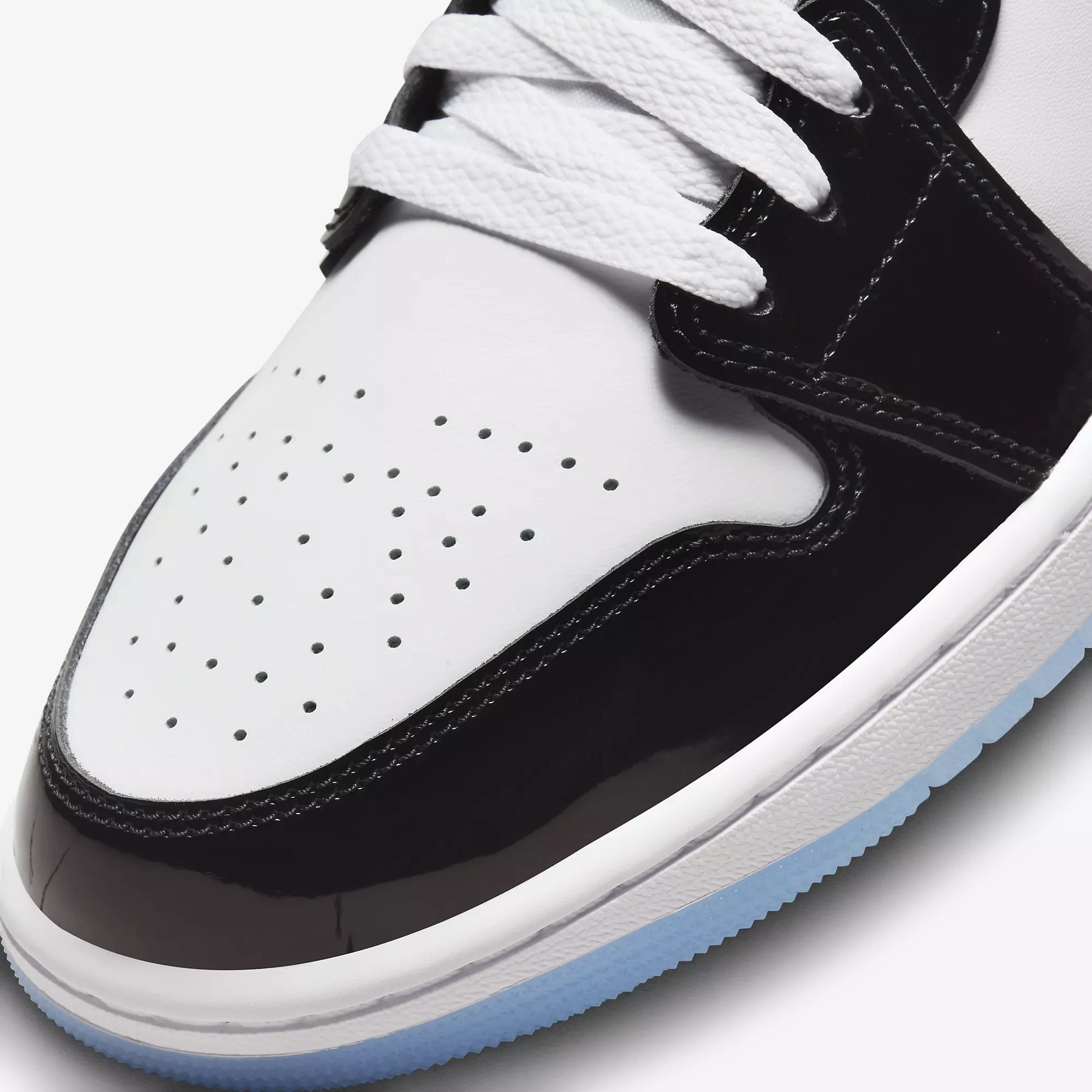 Tênis Air Jordan 1 Low - Preto/Branco "Concord"